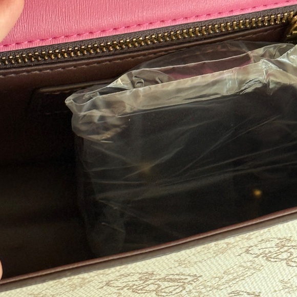 Carlice New York Colorblock Top Handel Satchel- Horse&Carriage Design Brand New - Picture 10 of 12